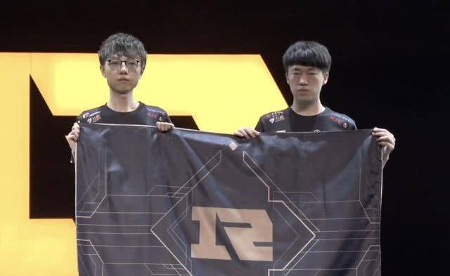 动与对手激 动与对手激