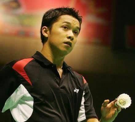 球送向边后 球送向边后