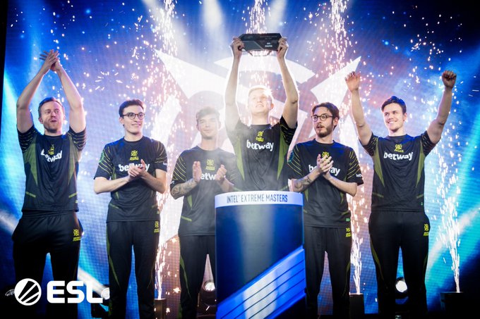 码的交织中 码的交织中